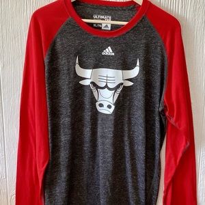 Chicago Bulls Adidas Ultimate Tee Shirt Size XL Long Sleeved🌻
